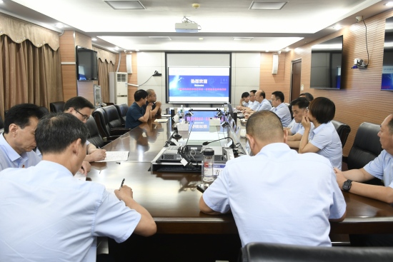 中國樂凱紀(jì)委書記李聰超到樂凱華光檢查指導(dǎo)工作